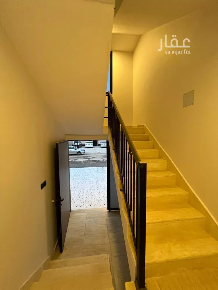 دور للبيع في شارع عمر ابن حبيب, حي الجنادرية, مدينة الرياض, منطقة الرياض صورة 2