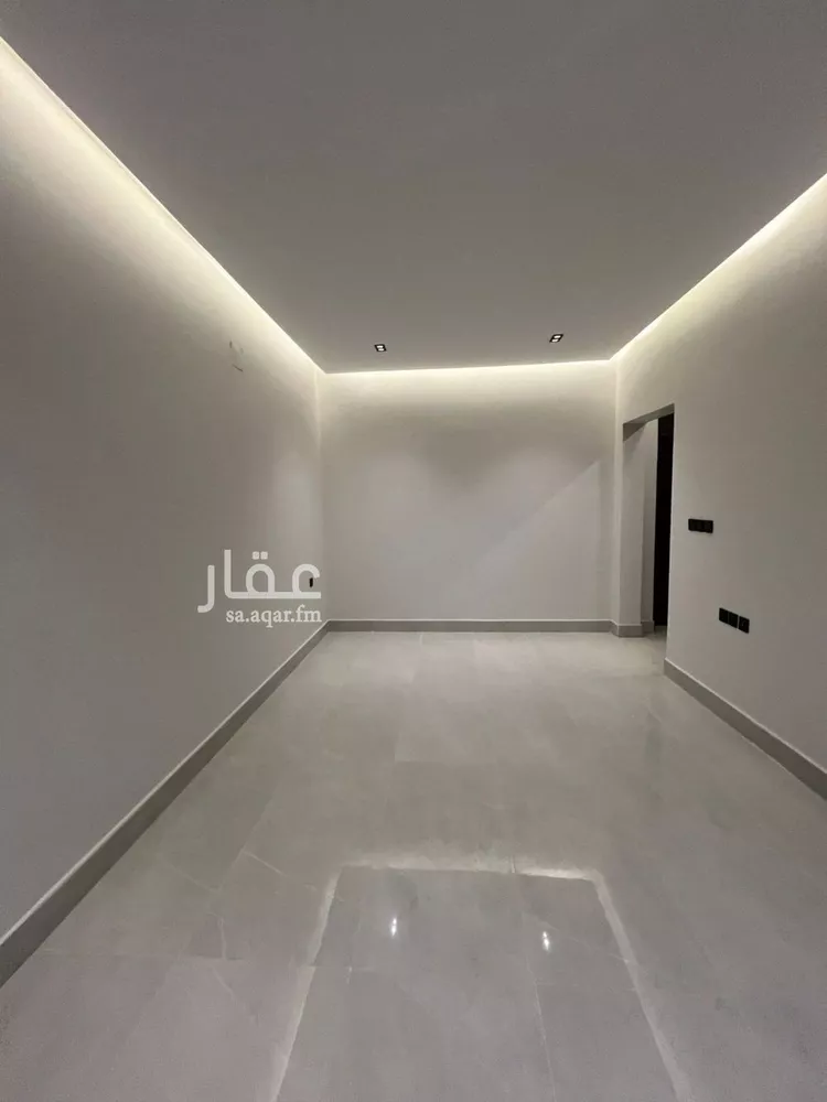 دور للبيع في شارع عمر ابن حبيب, حي الجنادرية, مدينة الرياض, منطقة الرياض 8