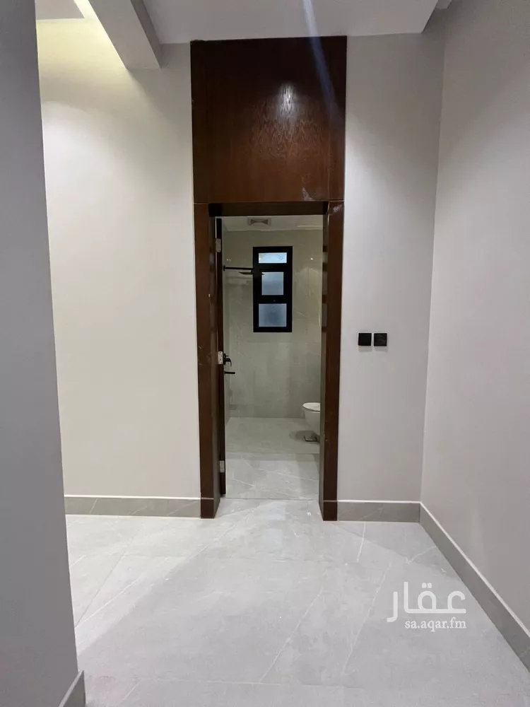 Floor for Sale in Riyadh Al Janadriyah 19