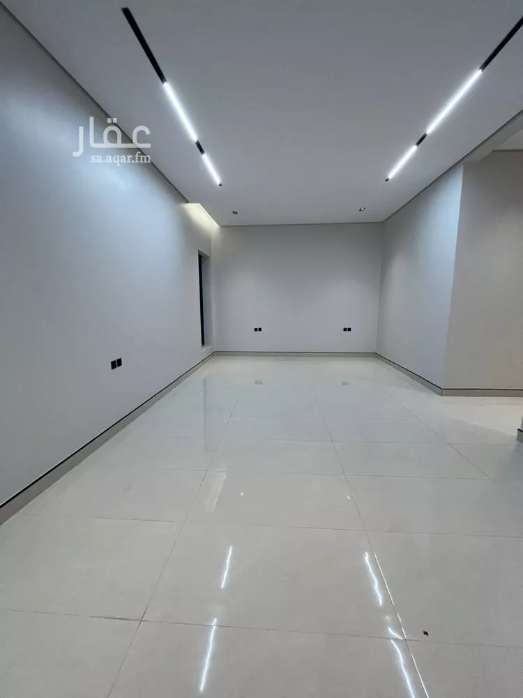 فيلا للبيع في شارع عمر ابن حبيب, حي الجنادرية, مدينة الرياض, منطقة الرياض 10