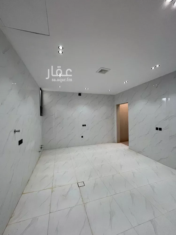 فيلا للبيع في شارع علي بن حسن صيرفي, حي النظيم, مدينة الرياض, منطقة الرياض 16