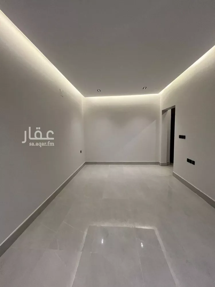 دور للبيع في شارع عمر ابن حبيب, حي الجنادرية, مدينة الرياض, منطقة الرياض 17
