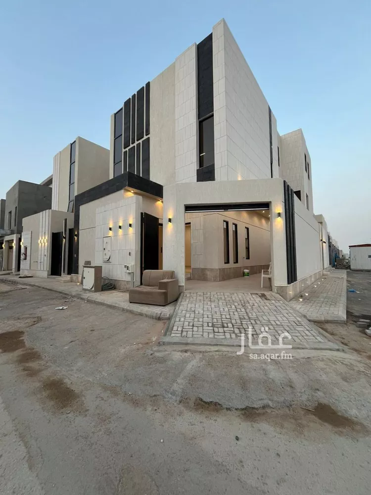 فيلا للبيع في شارع عمر ابن حبيب, حي الجنادرية, مدينة الرياض, منطقة الرياض 6
