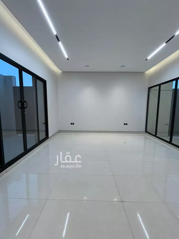 فيلا للبيع في شارع عمر ابن حبيب, حي الجنادرية, مدينة الرياض, منطقة الرياض 16