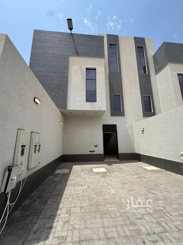 Floor for Sale in Riyadh Al Arid