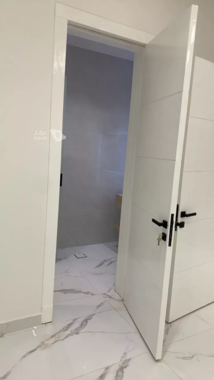 Floor for Rent in Riyadh Al Arid 2