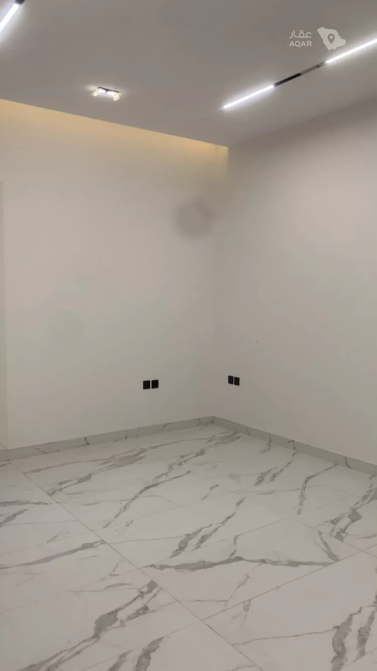 Floor for Rent in Riyadh Al Arid 4