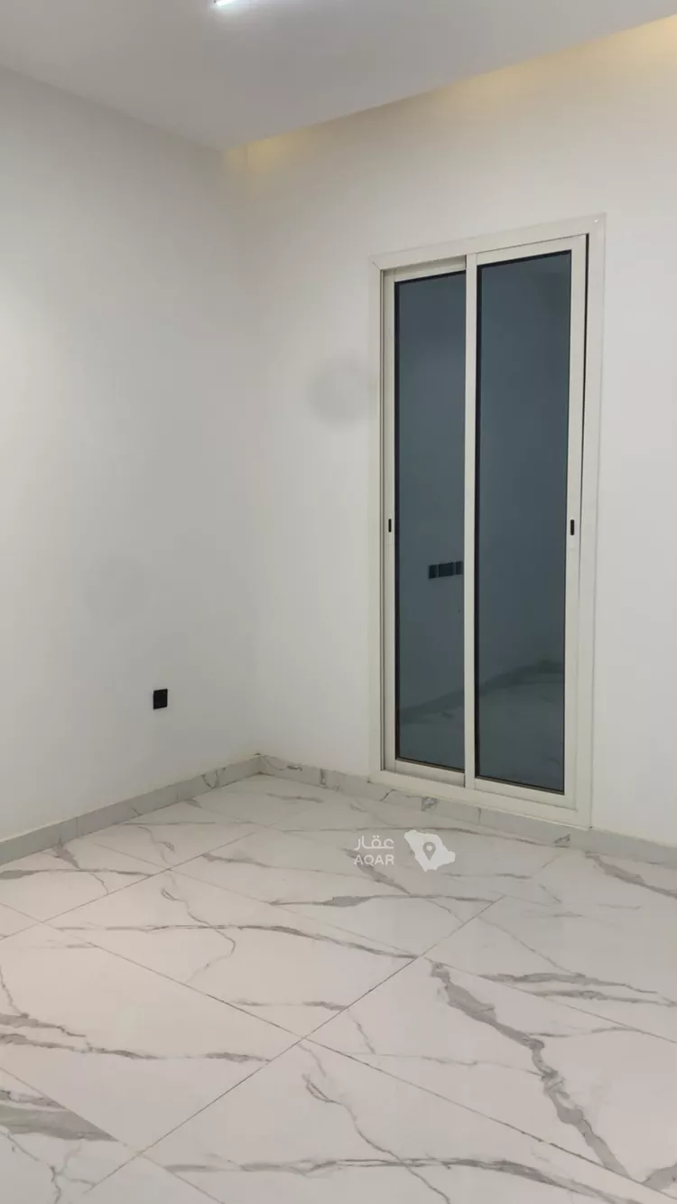 Floor for Rent in Riyadh Al Arid 7