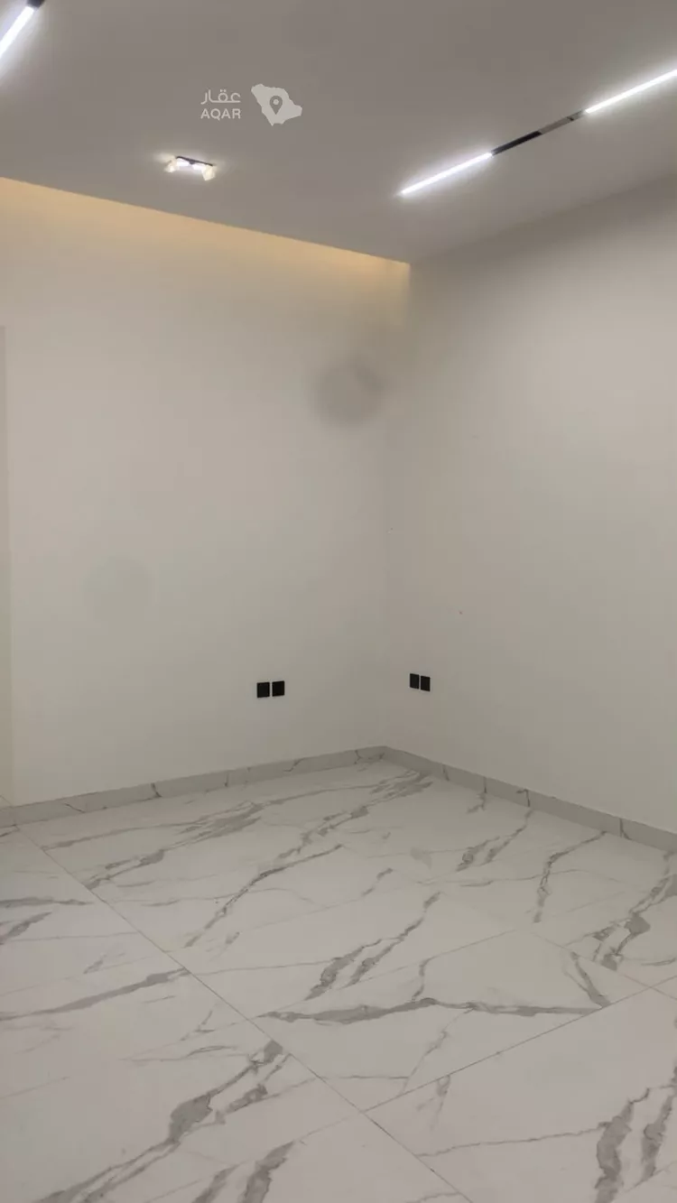 Floor for Rent in Riyadh Al Arid 2