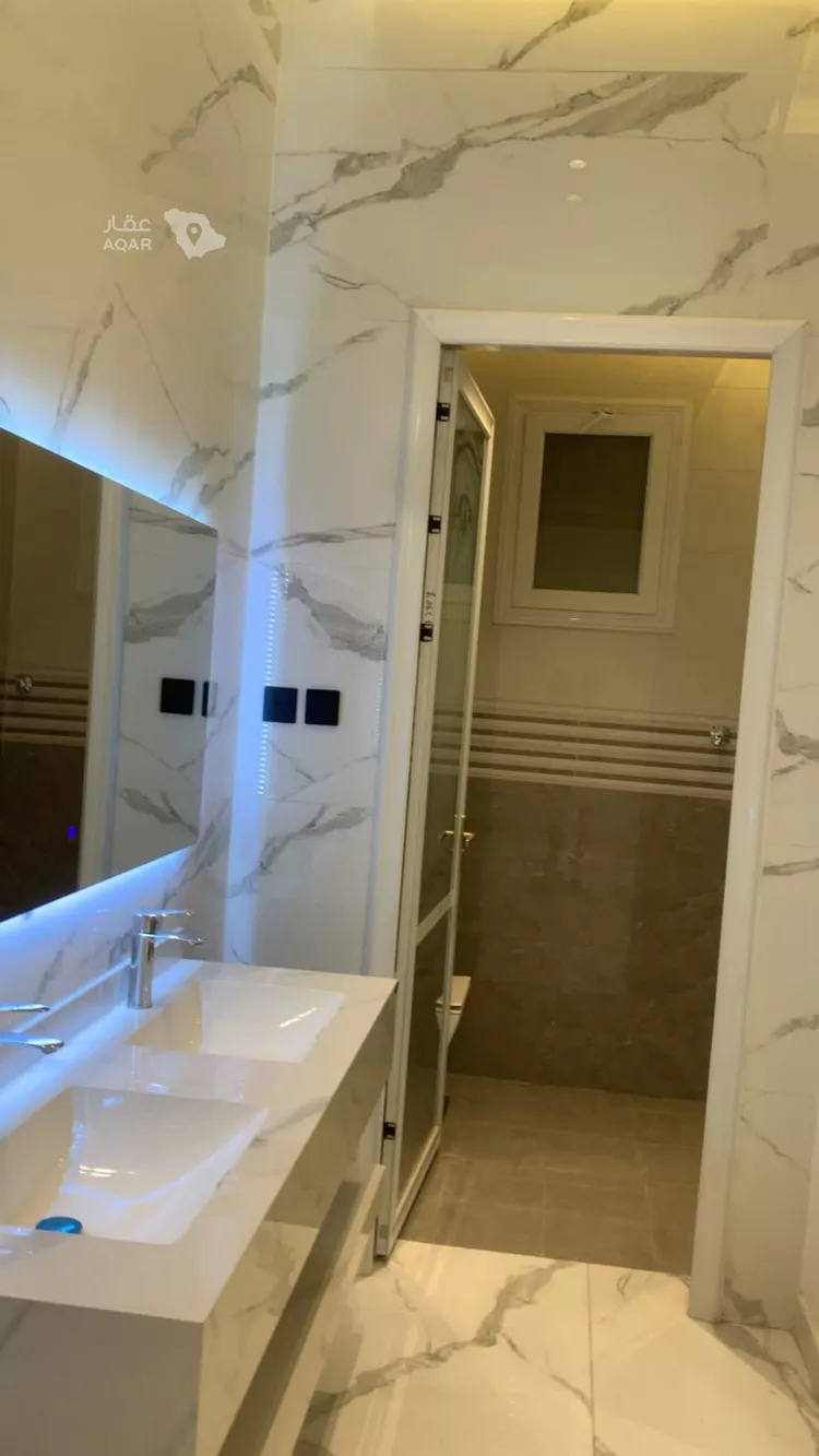 Floor for Rent in Riyadh Al Arid 5