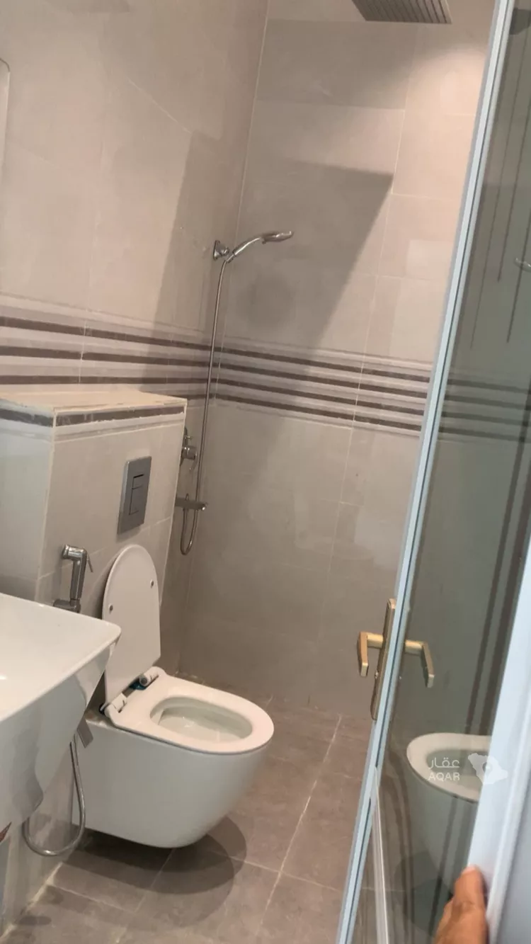 Floor for Rent in Riyadh Al Arid 12