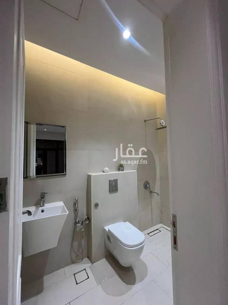 شقة للإيجار في شارع الأساعدة, حي الندى, مدينة الرياض, منطقة الرياض صورة 4