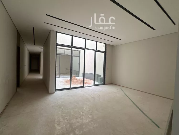 Floor for Sale in Riyadh Al Arid 6