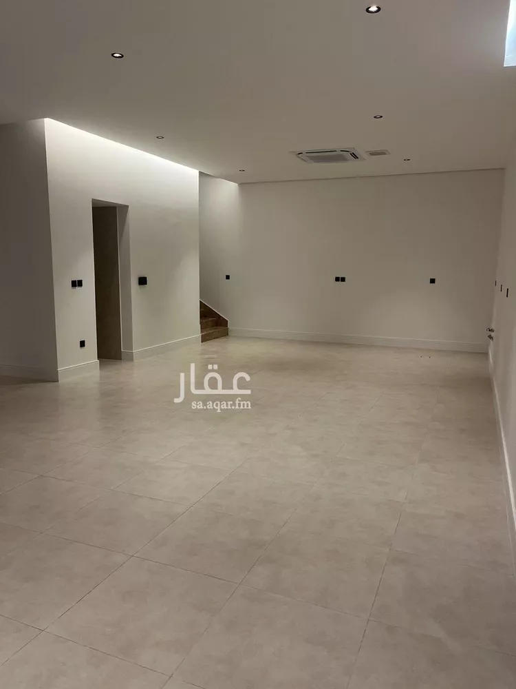فيلا للبيع في شارع يوسف الصنهاجي, حي الأندلس, مدينة الرياض, منطقة الرياض صورة 2
