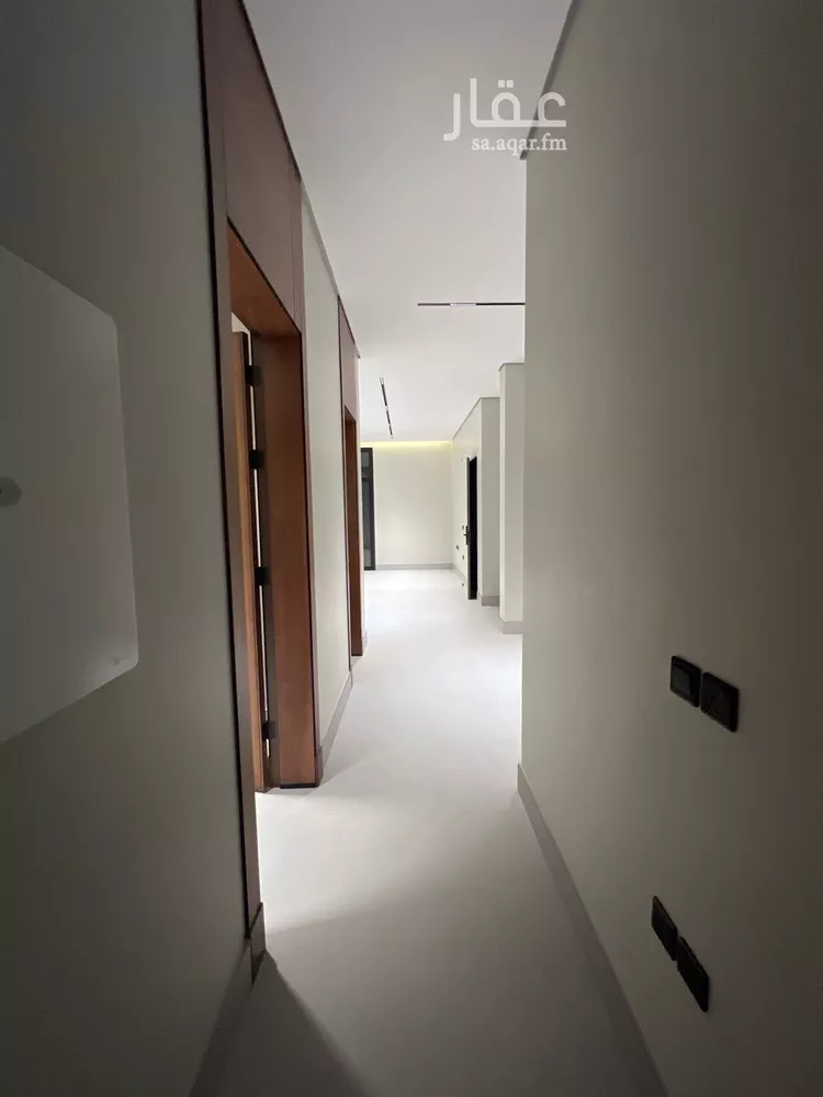 Floor for Sale in Riyadh Al Badi'ah 7