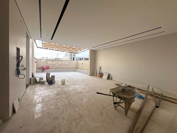 Floor for Sale in Riyadh Al Arid 13