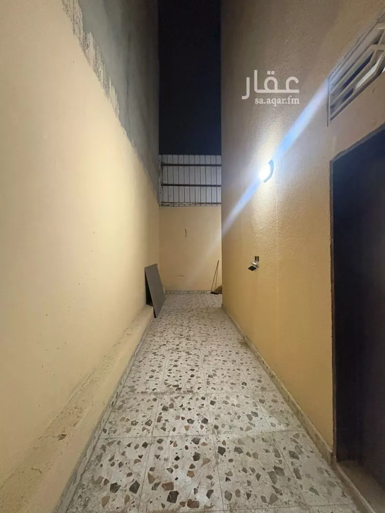 شقة للإيجار في شارع الأمير مساعد بن عبدالرحمن بن فيصل, حي العريجاء الأوسط, مدينة الرياض, منطقة الرياض 12
