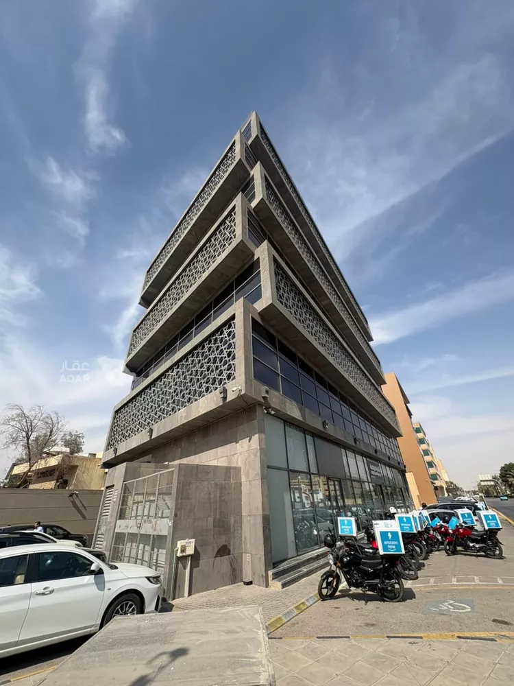 مكتب تجاري للإيجار في شارع الجامعة, حي الملز, مدينة الرياض, منطقة الرياض