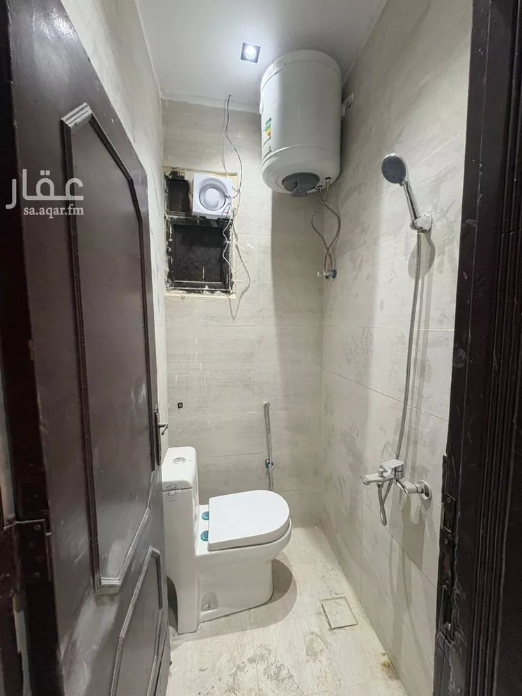شقة للإيجار في شارع الأمير مساعد بن عبدالرحمن بن فيصل, حي العريجاء الأوسط, مدينة الرياض, منطقة الرياض 6