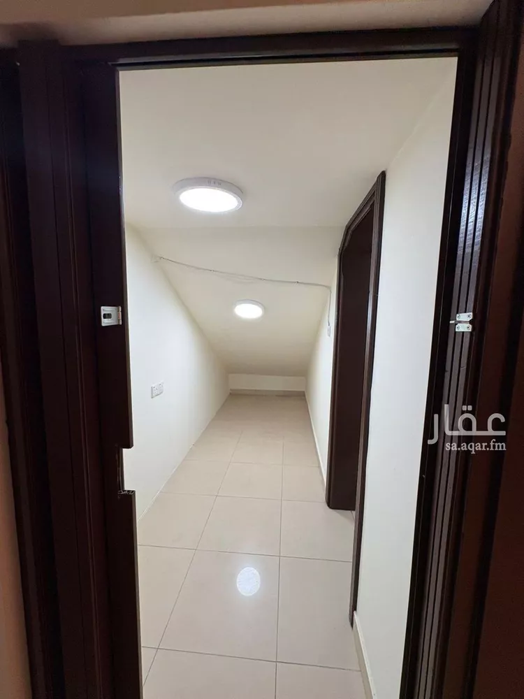 فيلا للإيجار في شارع ابي بكر الصديق الفرعي, حي النزهة, مدينة الرياض, منطقة الرياض صورة 3