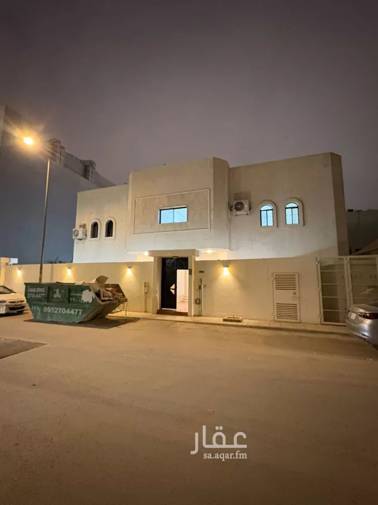 فيلا للإيجار في شارع ابي بكر الصديق الفرعي, حي النزهة, مدينة الرياض, منطقة الرياض 1 صورة