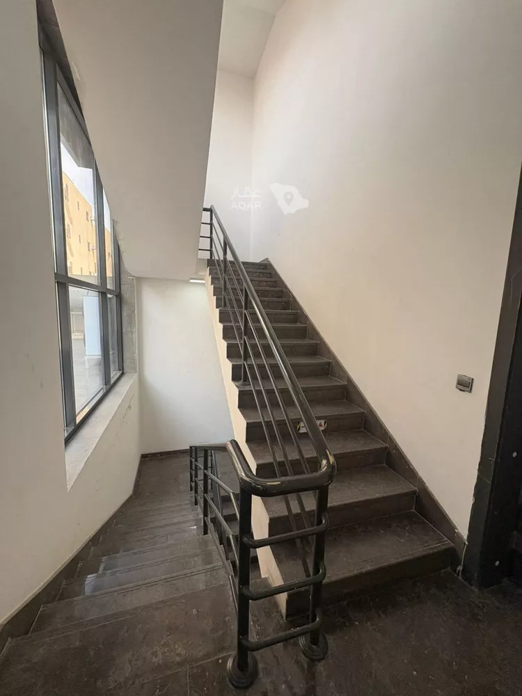 Commercial Office for Rent in Riyadh Al Malaz 6