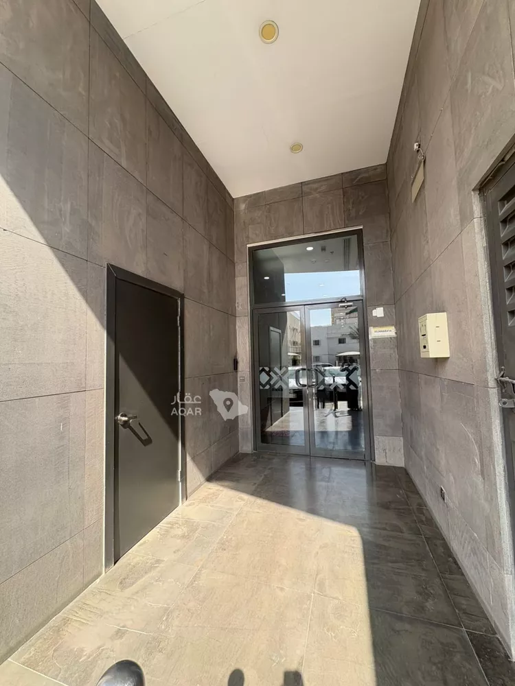 Commercial Office for Rent in Riyadh Al Malaz 3