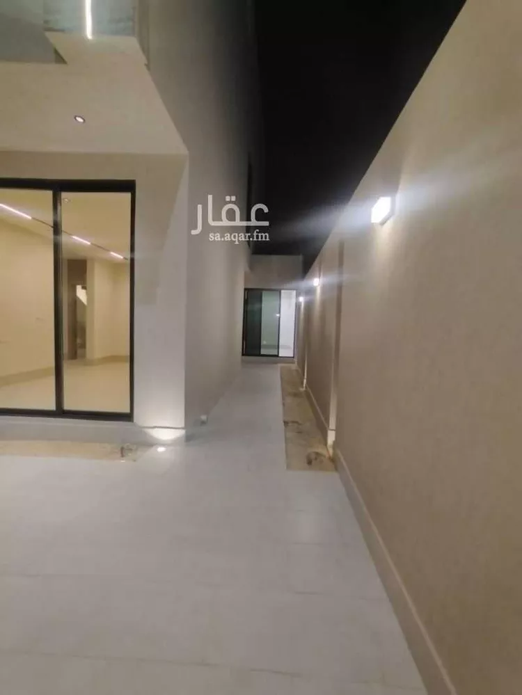 فيلا للبيع في شارع محمد الحازمي, حي ضاحية الملك فهد, مدينة الدمام, المنطقة الشرقية 9