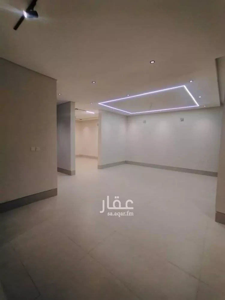 فيلا للبيع في شارع محمد الحازمي, حي ضاحية الملك فهد, مدينة الدمام, المنطقة الشرقية 15