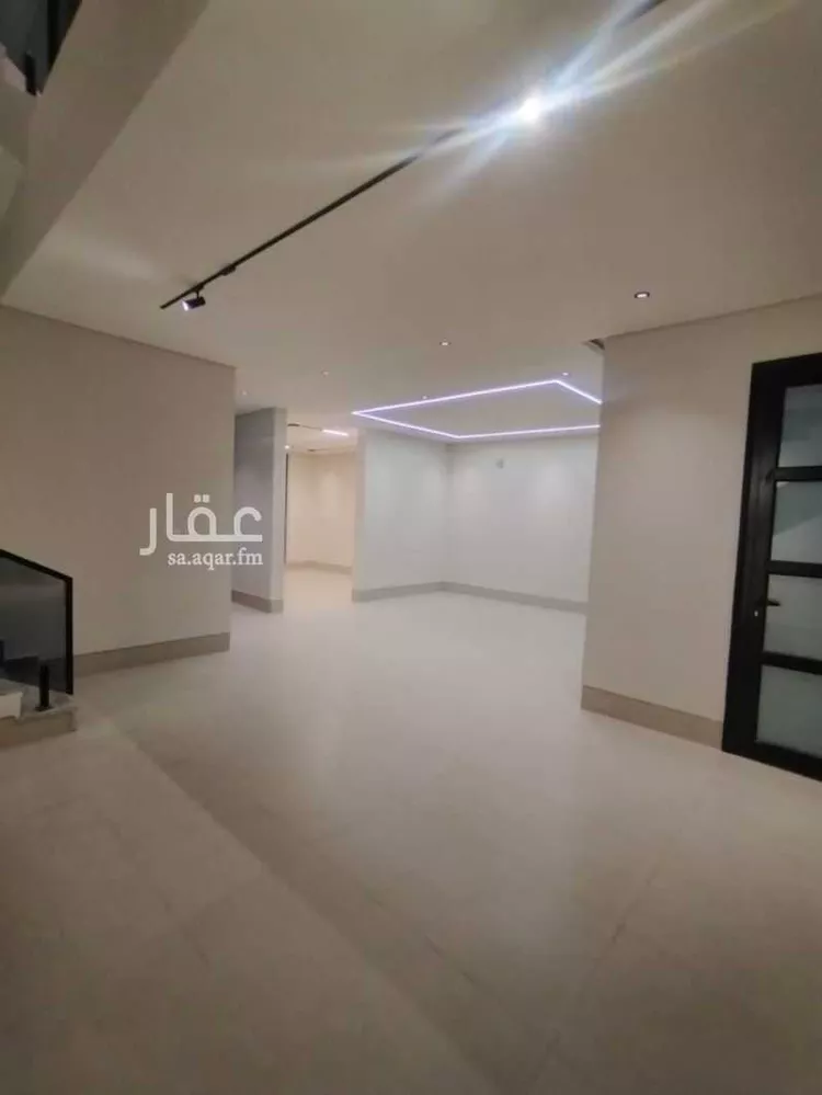 فيلا للبيع في شارع محمد الحازمي, حي ضاحية الملك فهد, مدينة الدمام, المنطقة الشرقية صورة 4