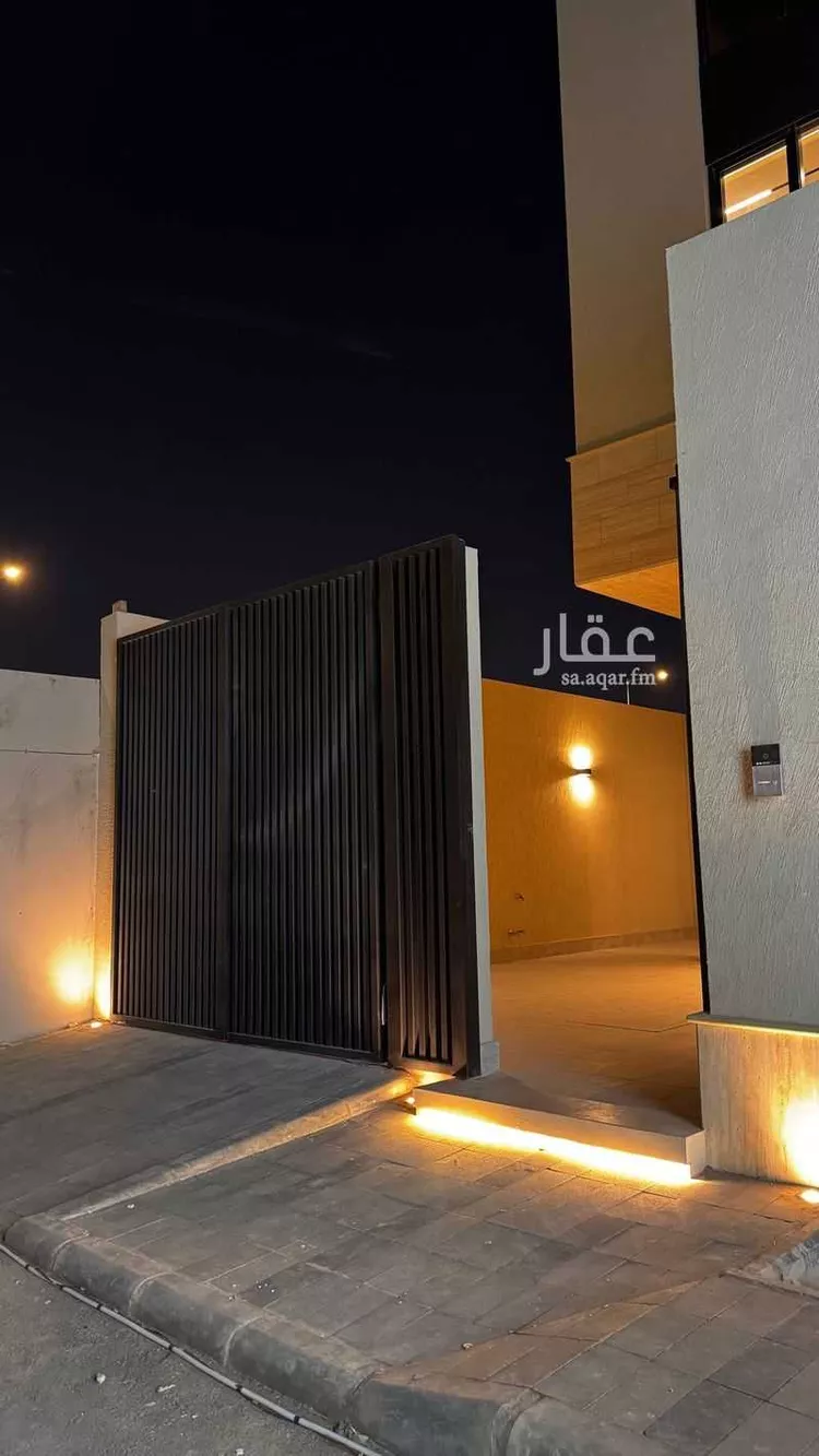 فيلا للبيع في شارع أحمد بن أصبغ, حي الصفاء, مدينة الرياض, منطقة الرياض صورة 2