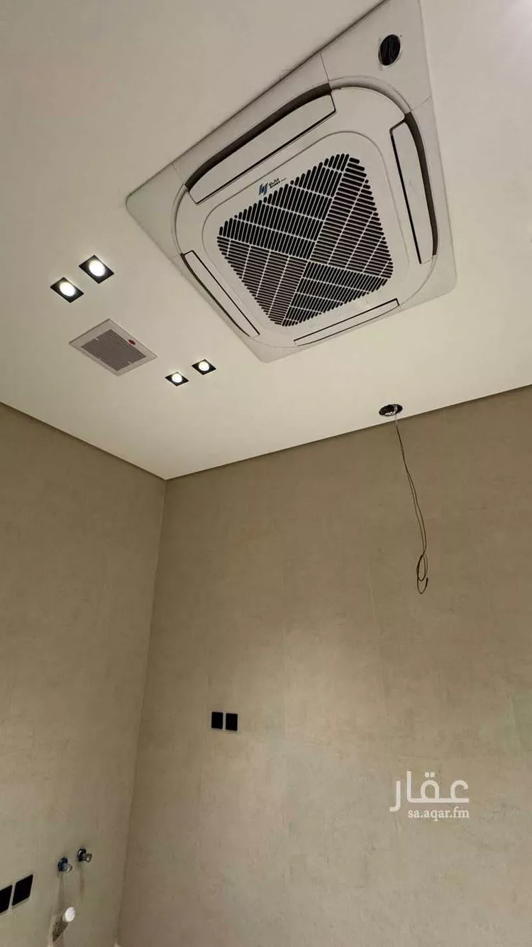 Floor for Sale in Riyadh Ar Rimal 12