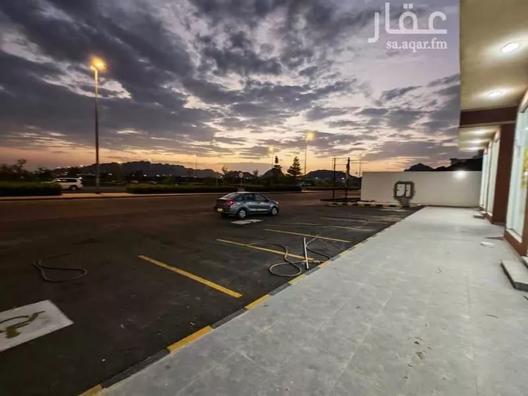 Shop for Rent in Medina King Fahd صورة 4