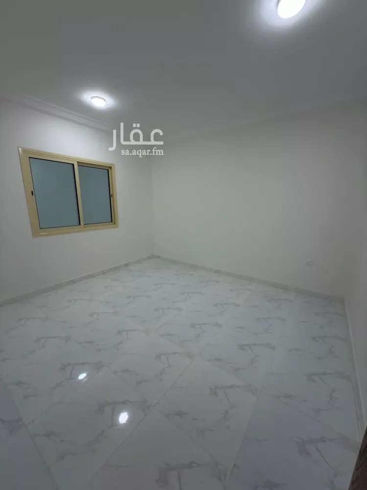 شقة للإيجار في شارع عنيزة, حي الثقبة, مدينة الخبر, المنطقة الشرقية صورة 3