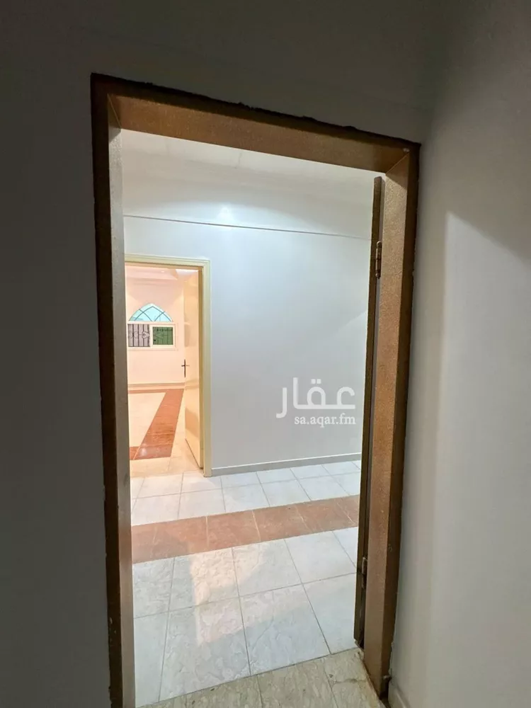 دور للإيجار في شارع المقاماتي, حي الحمراء, مدينة الرياض, منطقة الرياض 8