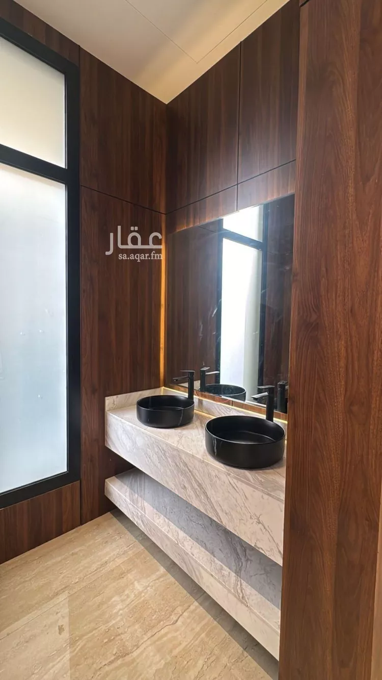 فيلا للبيع في شارع خليج السويس, حي الملقا, مدينة الرياض, منطقة الرياض 18