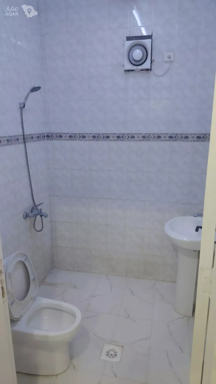 شقة للإيجار في شارع سليمان بن الأشعث, حي غرناطة, مدينة الرياض, منطقة الرياض 4