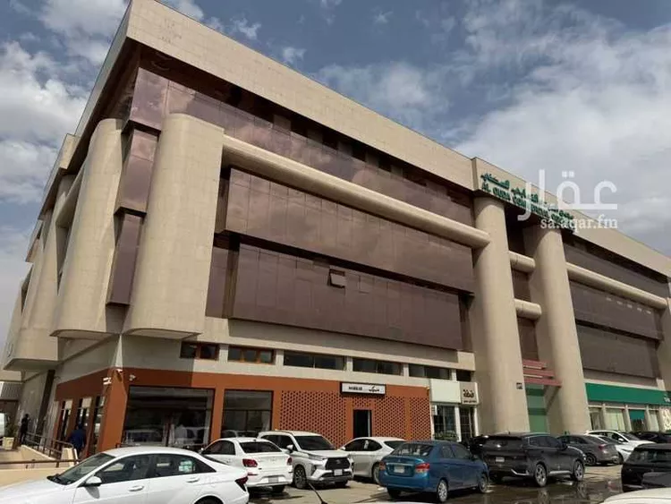 مكتب تجاري للإيجار في طريق الأمير نايف بن عبدالعزيز ، حي الملك فهد ، الرياض ، منطقة الرياض صورة 4