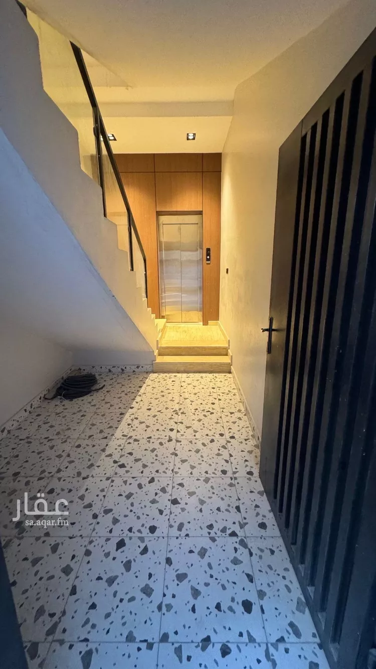 Floor for Rent in Riyadh Al Yarmouk صورة 2