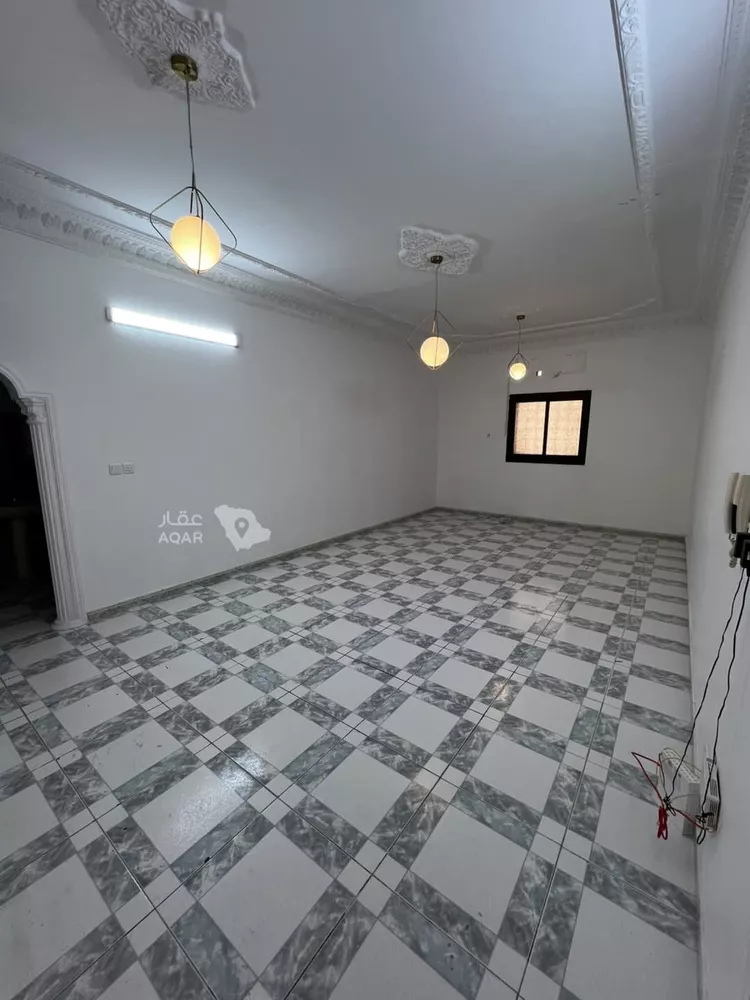 Floor for Rent in Riyadh King Faisal 7