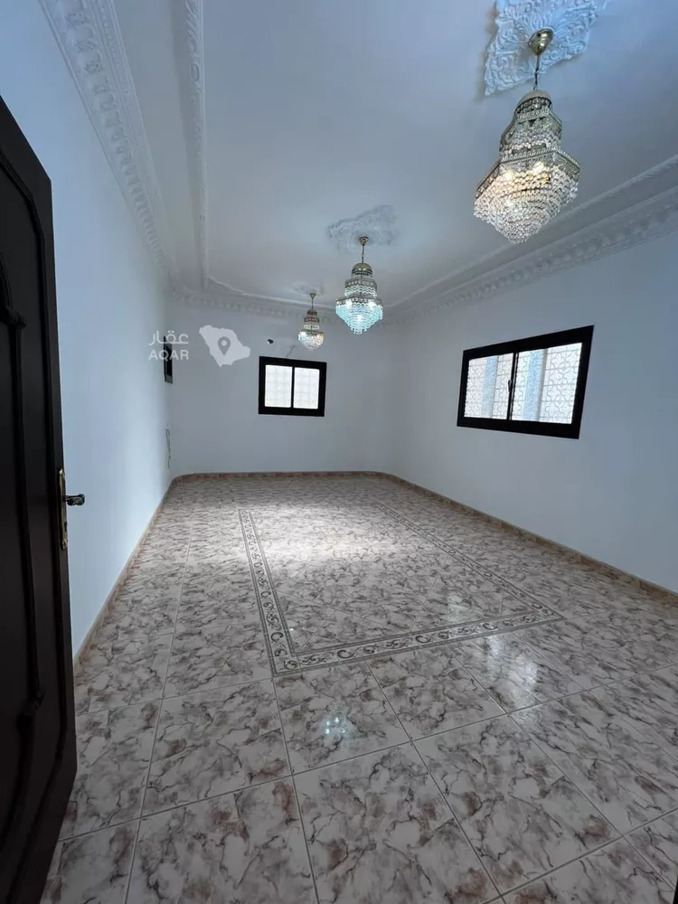 Floor for Rent in Riyadh King Faisal 6