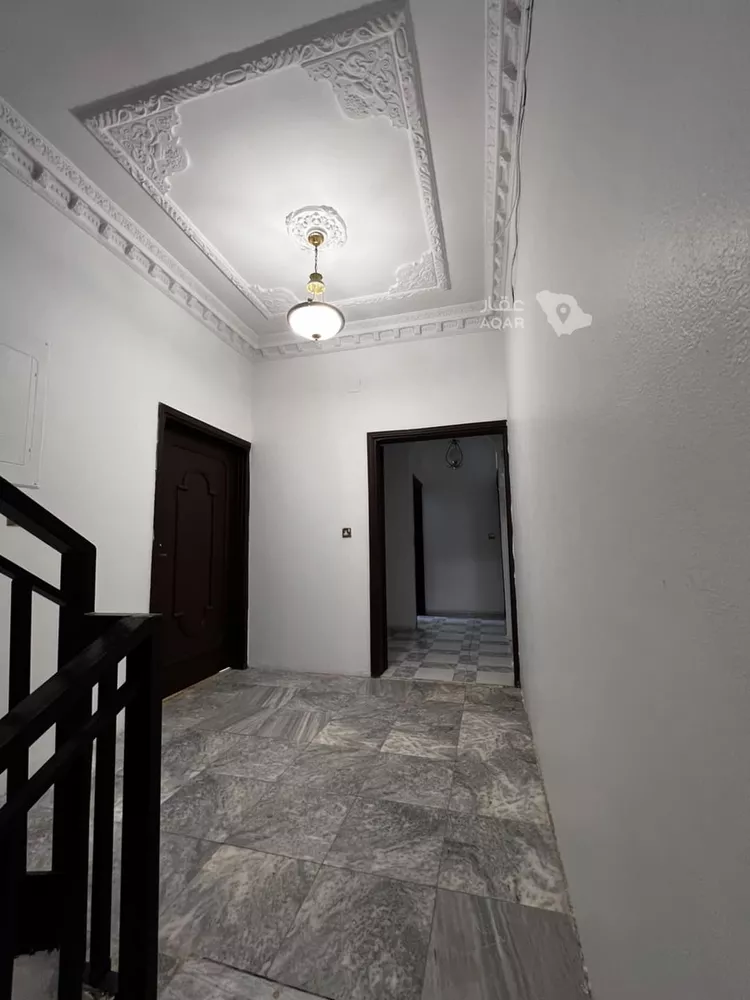 Floor for Rent in Riyadh King Faisal 8
