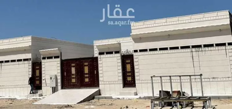 دور للبيع في شارع السفانيه, حي محطة الخنيني للمحروقات, مدينة الخفجي, المنطقة الشرقية