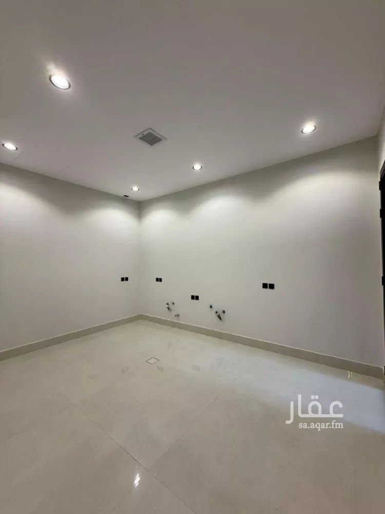 Villa for Sale in Riyadh Al Mahdiyah صورة 4