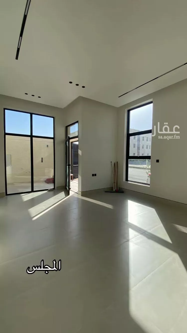فيلا للبيع في شارع 405 المهدية, حي المهدية, مدينة الرياض, منطقة الرياض صورة 2