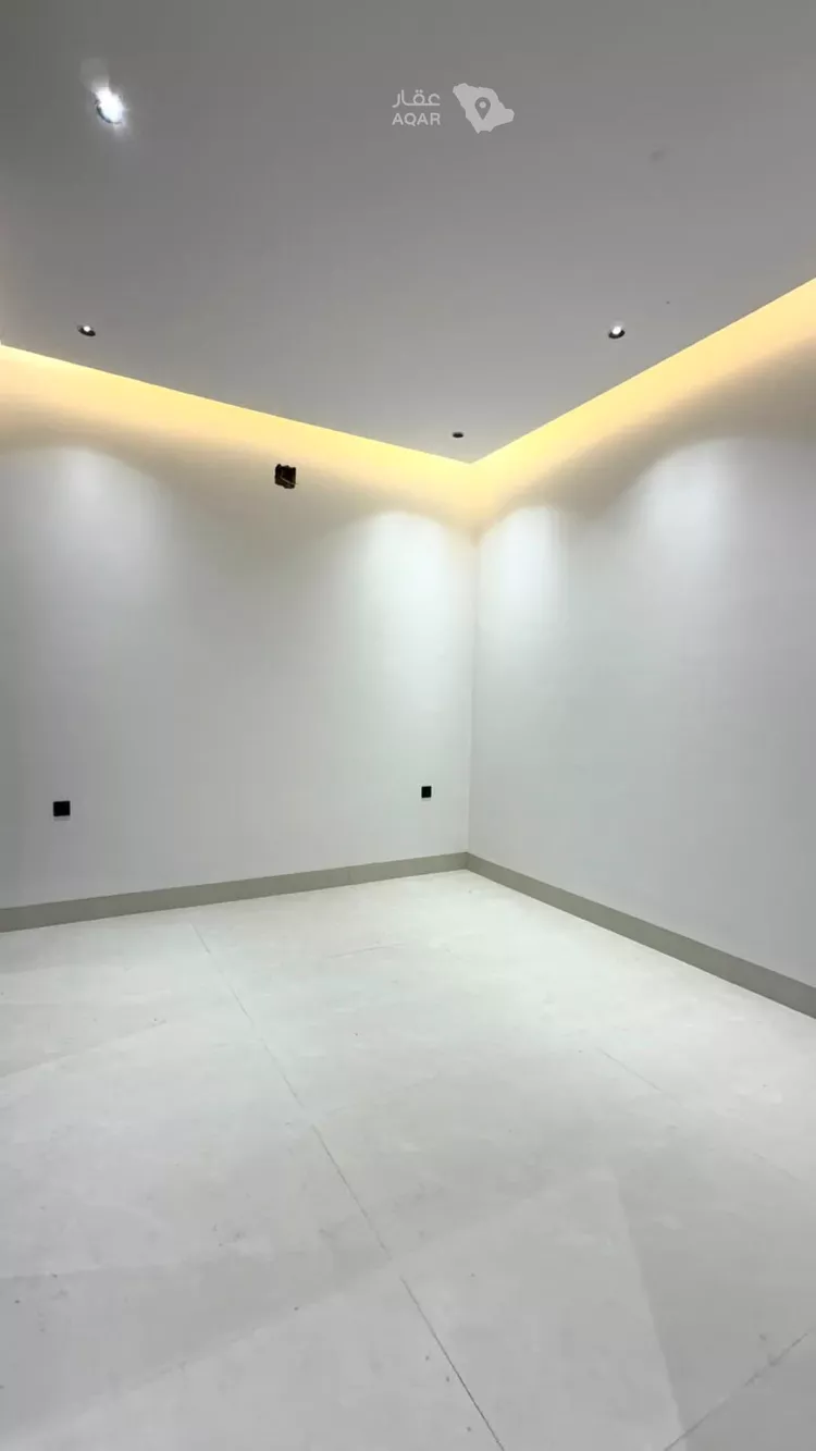 Villa for Sale in Riyadh Al Mahdiyah صورة 4