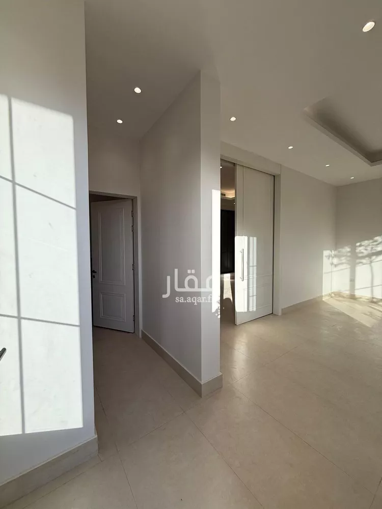فيلا للبيع في شارع 405 المهدية, حي المهدية, مدينة الرياض, منطقة الرياض صورة 5