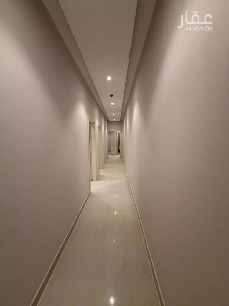 عمارة للإيجار في شارع السيل الكبير, حي المهدية, مدينة الرياض, منطقة الرياض 8