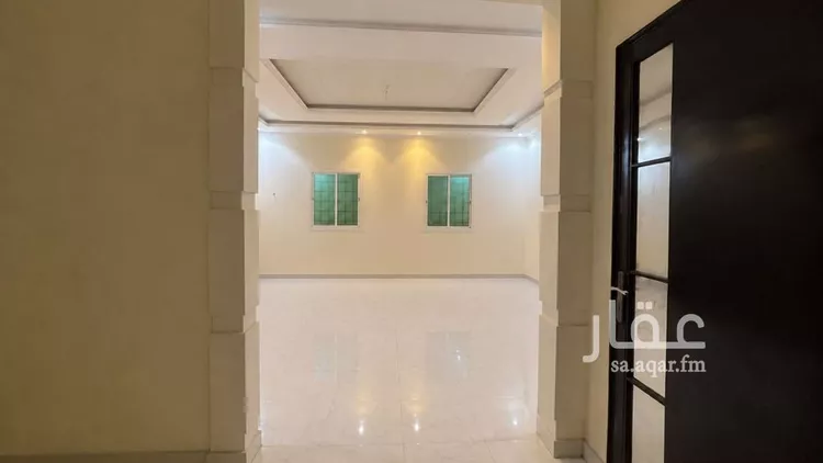 فيلا للبيع في شارع جبل المشايخ, حي القادسية, مدينة الرياض, منطقة الرياض صورة 5
