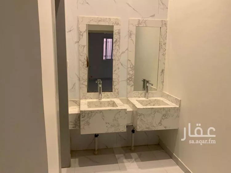 فيلا للبيع في شارع جبل المشايخ, حي القادسية, مدينة الرياض, منطقة الرياض 6